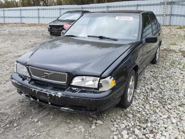 YV1LS558XW3526480 - 1998 VOLVO S70 BLACK photo 2