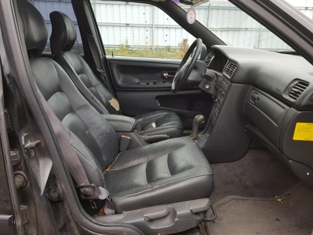 YV1LS558XW3526480 - 1998 VOLVO S70 BLACK photo 5