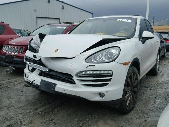 WP1AA2A26CLA06822 - 2012 PORSCHE CAYENNE WHITE photo 2