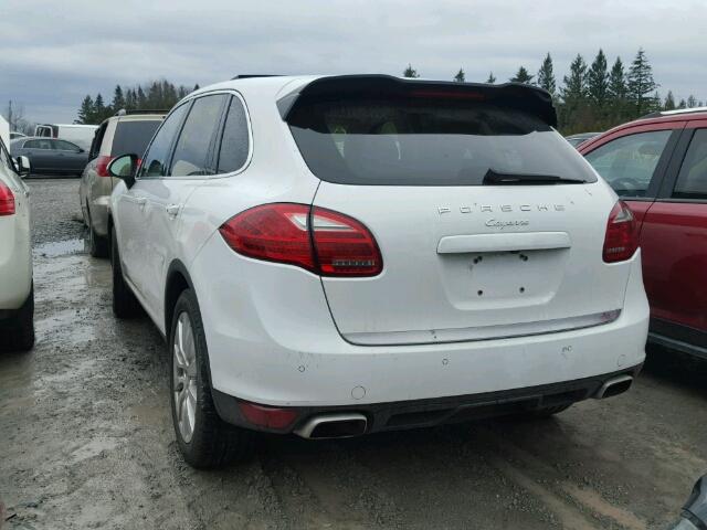 WP1AA2A26CLA06822 - 2012 PORSCHE CAYENNE WHITE photo 3