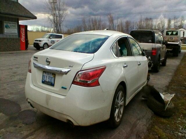 1N4AL3AP6DN452235 - 2013 NISSAN ALTIMA 2.5 WHITE photo 4