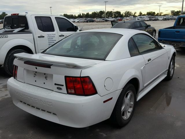 1FAFP40421F259531 - 2001 FORD MUSTANG WHITE photo 4