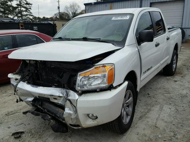 1N6BA0ED9CN319466 - 2012 NISSAN TITAN S WHITE photo 2