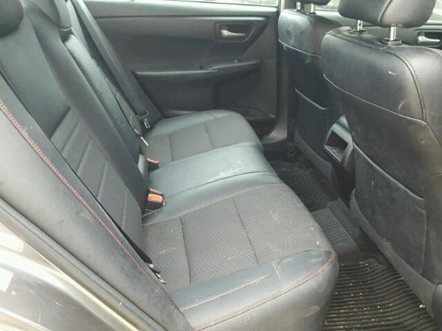 4T1BF1FK2HU682742 - 2017 TOYOTA CAMRY LE 灰色 照片 6