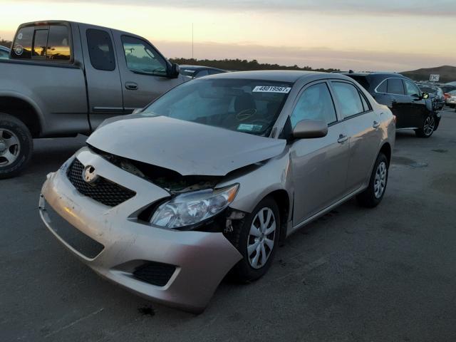 2T1BU4EE1AC258530 - 2010 TOYOTA COROLLA BA SILVER photo 2