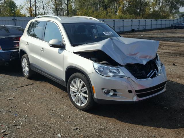 WVGAV75N09W525830 - 2009 VOLKSWAGEN TIGUAN S SILVER photo 1