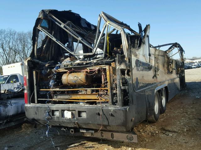 1RF14551721017343 - 2002 ROADMASTER RAIL MONOCOQUE Սև լուսանկար 4