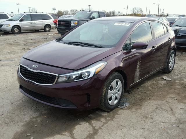 3KPFK4A72HE065037 - 2017 KIA FORTE LX RED photo 2