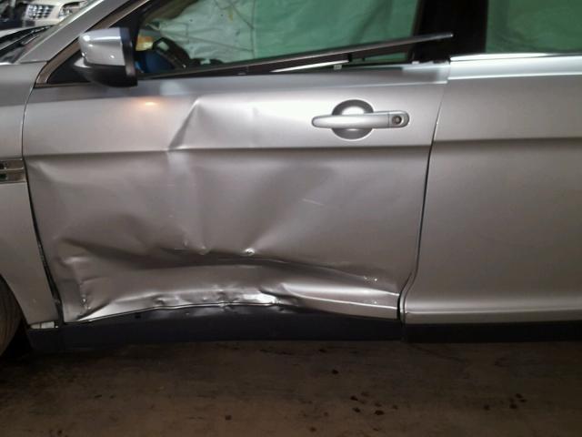 1FAHP2E86DG187353 - 2013 FORD TAURUS SEL SILVER photo 9