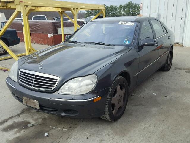 WDBNG75J42A243897 - 2002 MERCEDES-BENZ S 500 GRAY photo 2