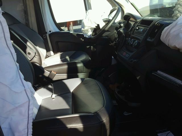 3C6TRVDGXHE546726 - 2017 RAM PROMASTER WHITE photo 5