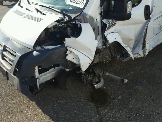 3C6TRVDGXHE546726 - 2017 RAM PROMASTER WHITE photo 9