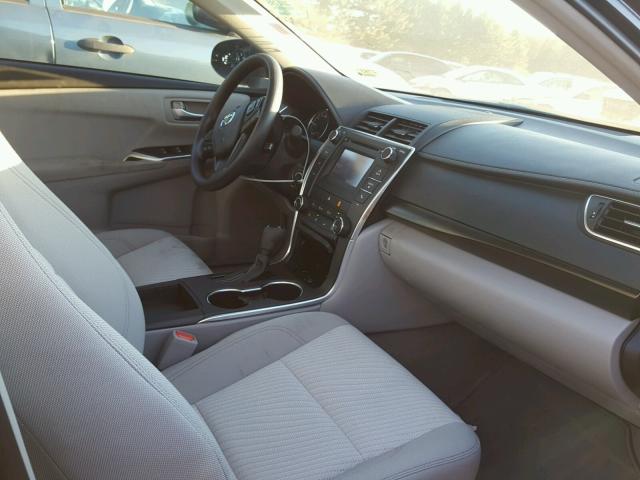 4T1BF1FK7HU811221 - 2017 TOYOTA CAMRY LE BLUE photo 5