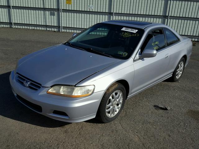 1HGCG22531A000875 - 2001 HONDA ACCORD EX SILVER photo 2