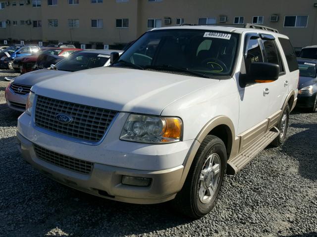 1FMPU17555LA09224 - 2005 FORD EXPEDITION WHITE photo 2