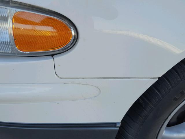 2G4WF551821277425 - 2002 BUICK REGAL GS WHITE photo 10