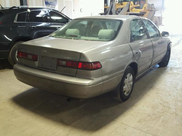 4T1BG22K4VU013845 - 1997 TOYOTA CAMRY CE TAN photo 4