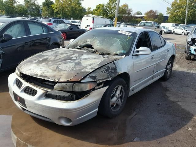 1G2WP52K52F289835 - 2002 PONTIAC GRAND PRIX SILVER photo 2