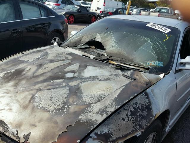 1G2WP52K52F289835 - 2002 PONTIAC GRAND PRIX SILVER photo 9