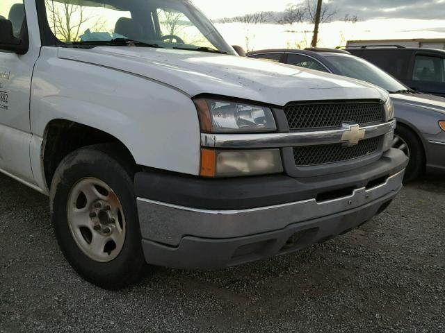 1GCEC14V44E161565 - 2004 CHEVROLET SILVERADO WHITE photo 9