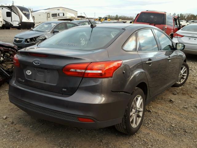 1FADP3F20FL226916 - 2015 FORD FOCUS SE GRAY photo 4