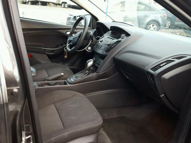 1FADP3F20FL226916 - 2015 FORD FOCUS SE GRAY photo 5