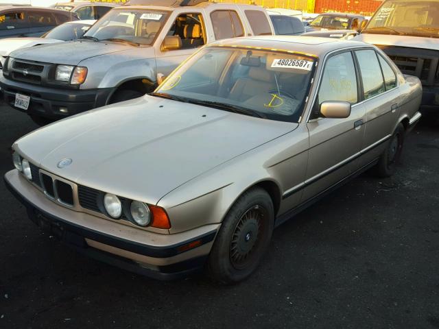 WBAHD6321RGK40733 - 1994 BMW 525 I AUTO BEIGE photo 2