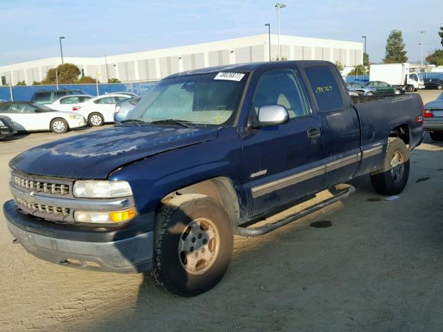 1GCEK19T61E197022 - 2001 CHEVROLET SILVERADO BLUE photo 2