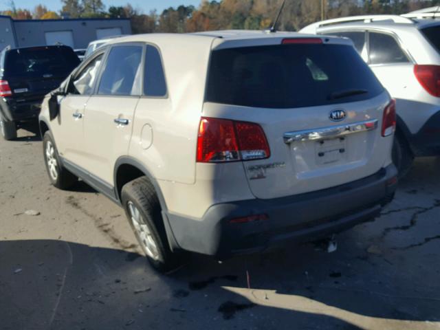 5XYKTCA19BG088195 - 2011 KIA SORENTO BA CREAM photo 3