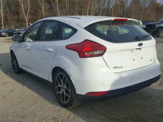 1FADP3M21HL265231 - 2017 FORD FOCUS SEL WHITE photo 3