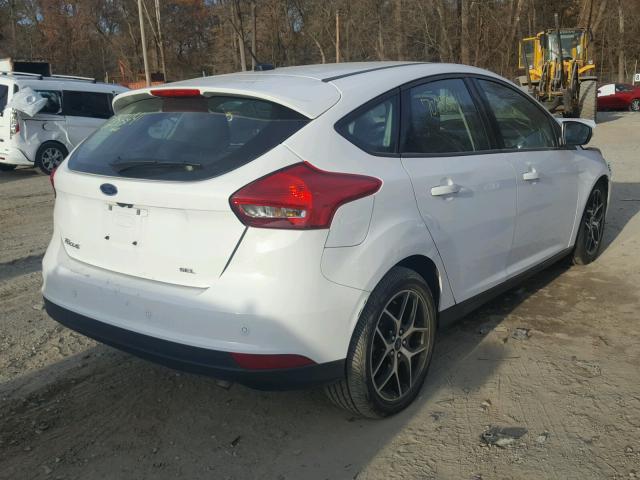 1FADP3M21HL265231 - 2017 FORD FOCUS SEL WHITE photo 4