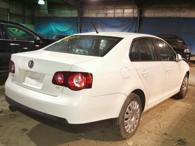 3VWJM71KX8M147577 - 2008 VOLKSWAGEN JETTA S WHITE photo 4