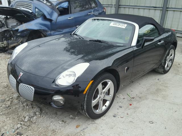 1G2MB35B17Y133860 - 2007 PONTIAC SOLSTICE BLACK photo 2