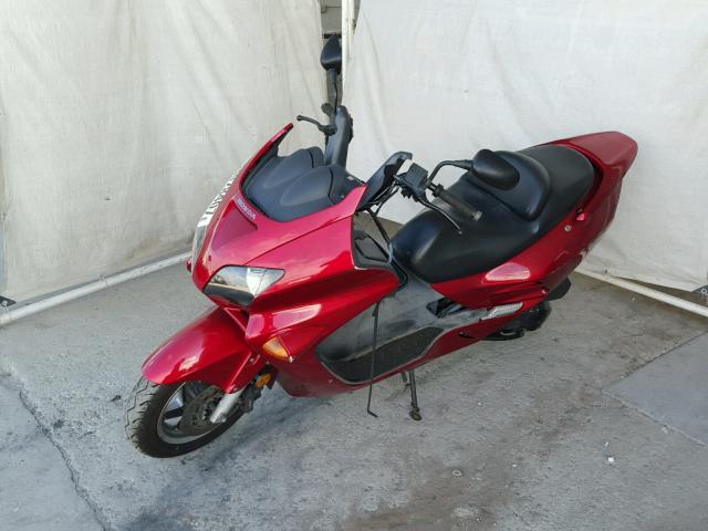 JH2MF06111K000036 - 2001 HONDA NSS250 RED photo 2