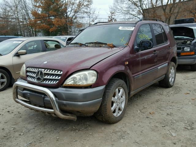 4JGAB54E1WA015462 - 1998 MERCEDES-BENZ ML 320 MAROON photo 2