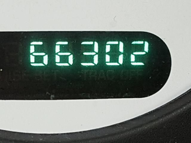 2C8GP44GX1R172230 - 2001 CHRYSLER TOWN & COU 银色 照片 8