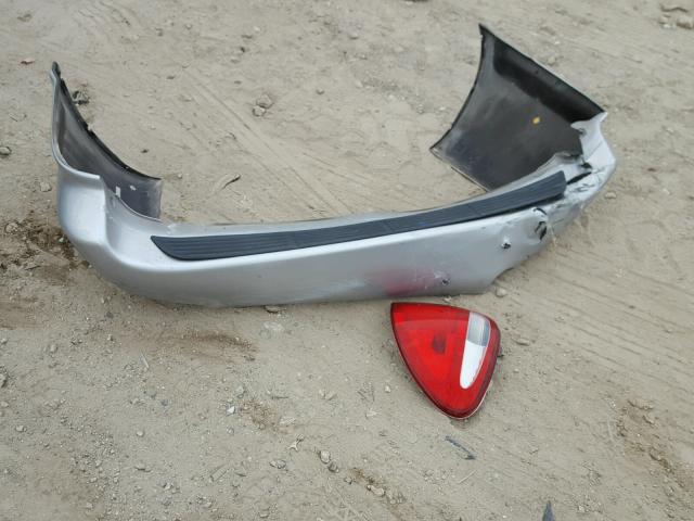 2C8GP44GX1R172230 - 2001 CHRYSLER TOWN & COU 银色 照片 9