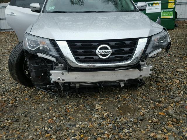 5N1DR2MM1HC685230 - 2017 NISSAN PATHFINDER SILVER photo 9