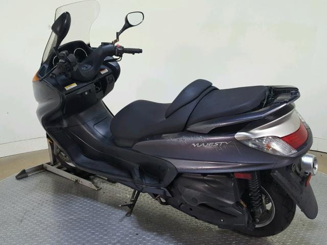 JYASH03Y15A001450 - 2005 YAMAHA YP400 GRAY photo 6