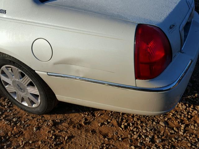 1LNHM82W15Y659104 - 2005 LINCOLN TOWN CAR S BEIGE photo 9