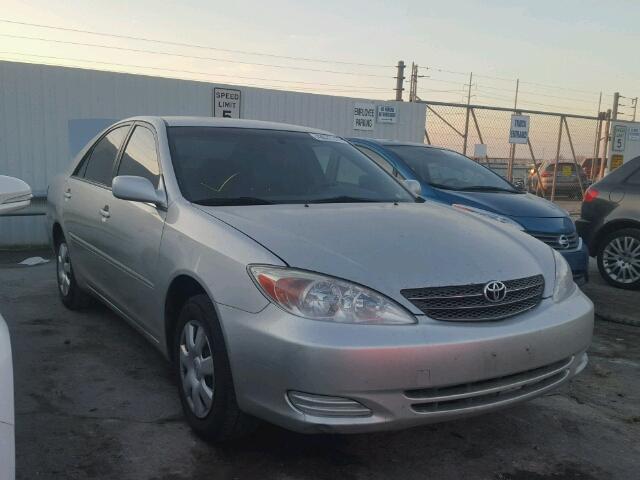 JTDBE32K330208632 - 2003 TOYOTA CAMRY LE SILVER photo 1