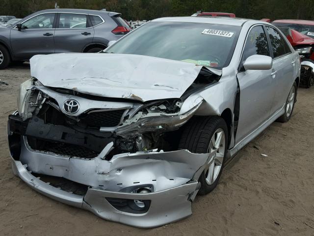 4T1BF3EK5BU207638 - 2011 TOYOTA CAMRY BASE SILVER photo 2