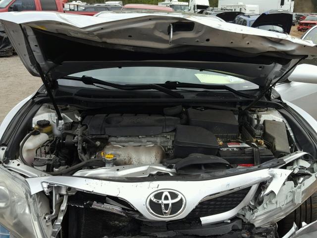 4T1BF3EK5BU207638 - 2011 TOYOTA CAMRY BASE SILVER photo 7