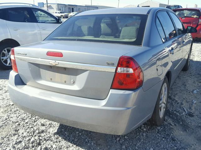 1G1ZS58N28F107681 - 2008 CHEVROLET MALIBU LS GRAY photo 4