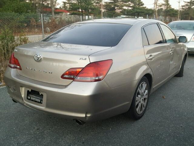 4T1BK36B08U314244 - 2008 TOYOTA AVALON XL GOLD photo 4