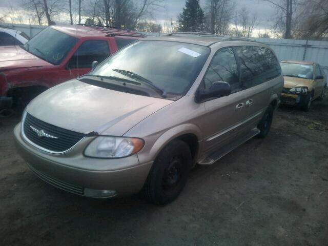 2C8GP64L83R205074 - 2003 CHRYSLER TOWN & COU SILVER photo 2