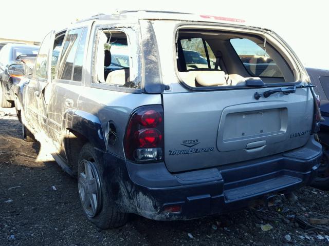 1GNDT13S132315952 - 2003 CHEVROLET TRAILBLAZE GRAY photo 3