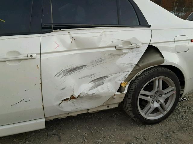 19UUA65556A047969 - 2006 ACURA 3.2TL WHITE photo 9