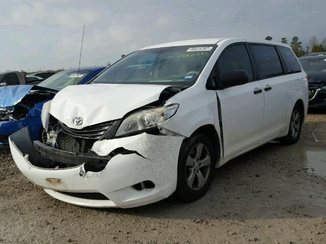 5TDZK3DC8BS035456 - 2011 TOYOTA SIENNA BAS WHITE photo 2