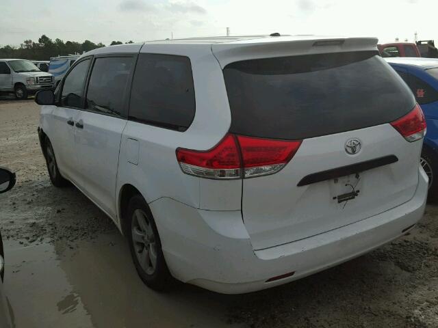 5TDZK3DC8BS035456 - 2011 TOYOTA SIENNA BAS WHITE photo 3